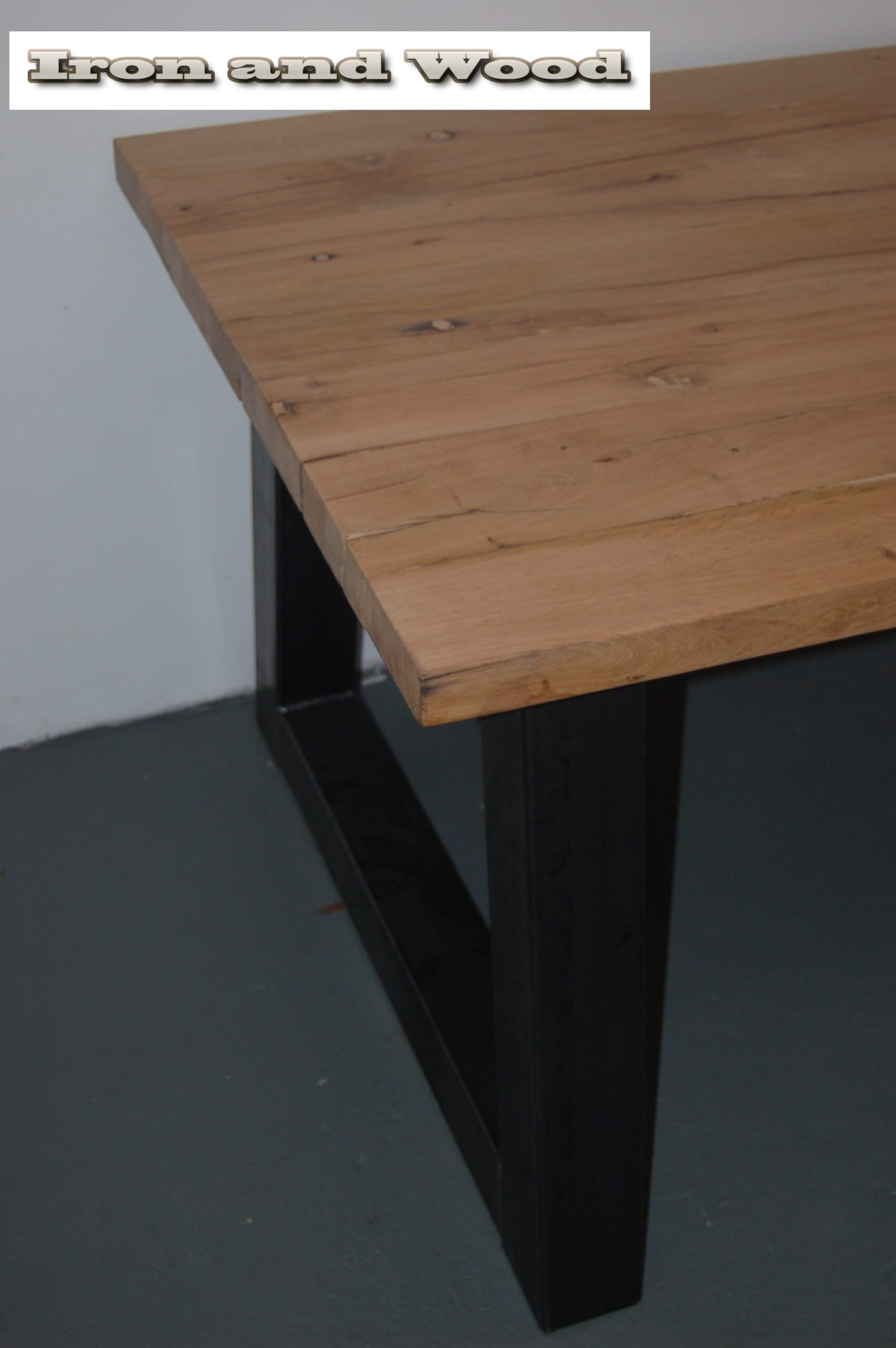 Stoere industriële tafel "Boston" - Afbeelding 5