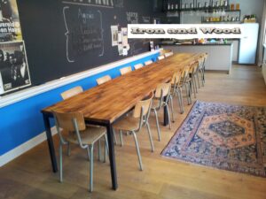 Industriële tafel "Liverpool"