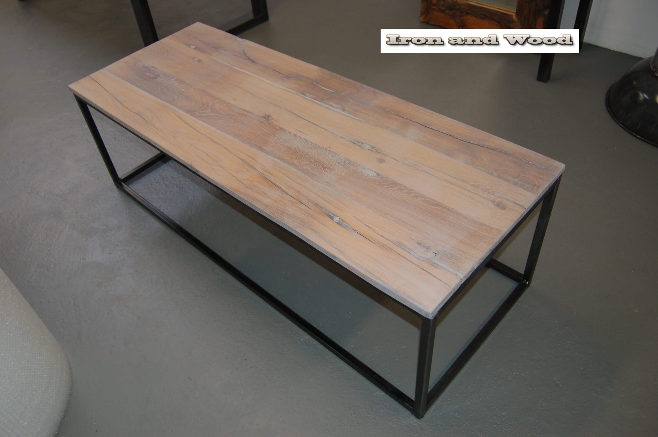 Industriële salontafel "Stuttgart" - Afbeelding 3