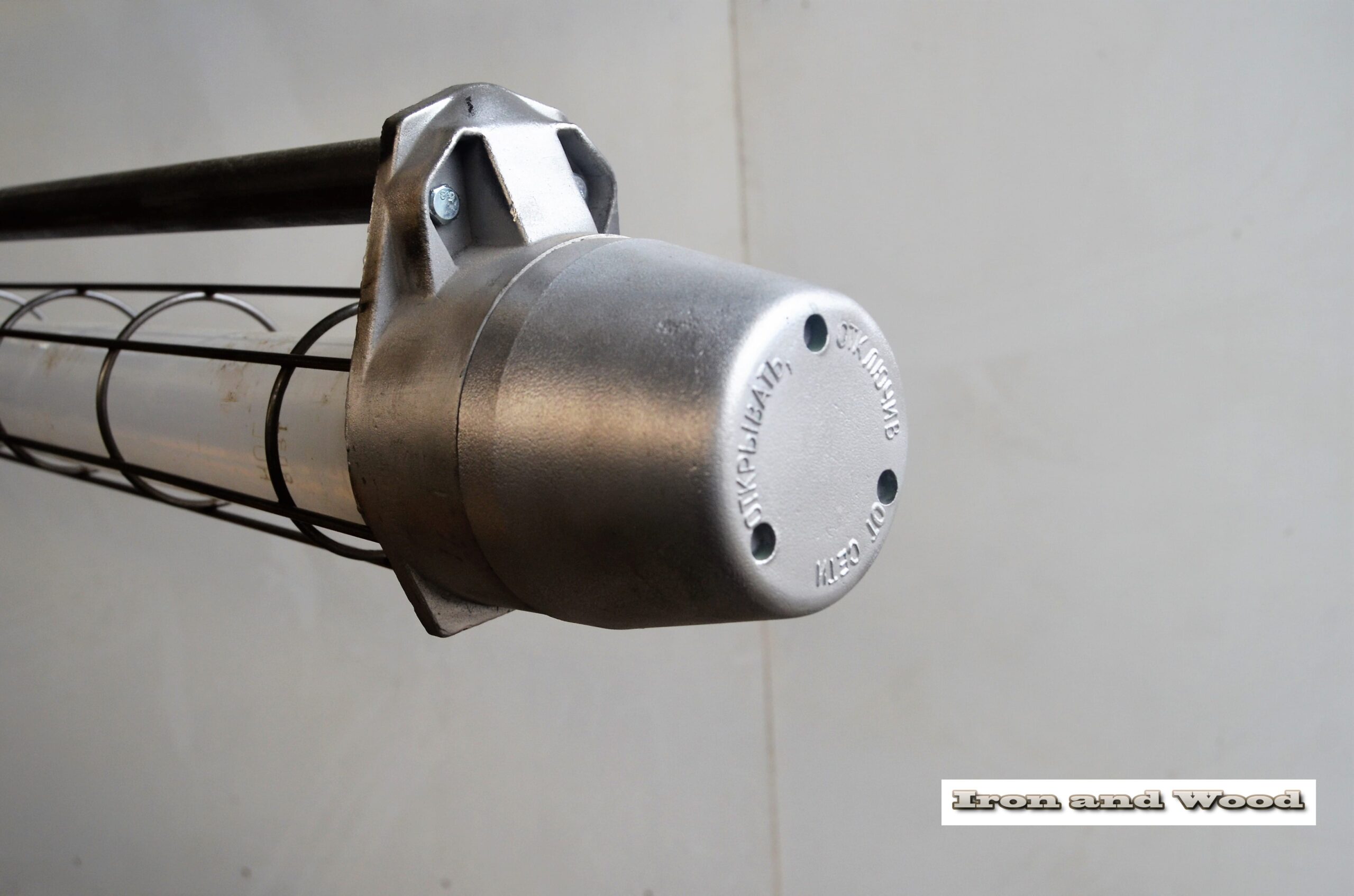 Industriele oude gepolijste TL lamp / kooilamp / TL tube met dimbare led TL - Image 2