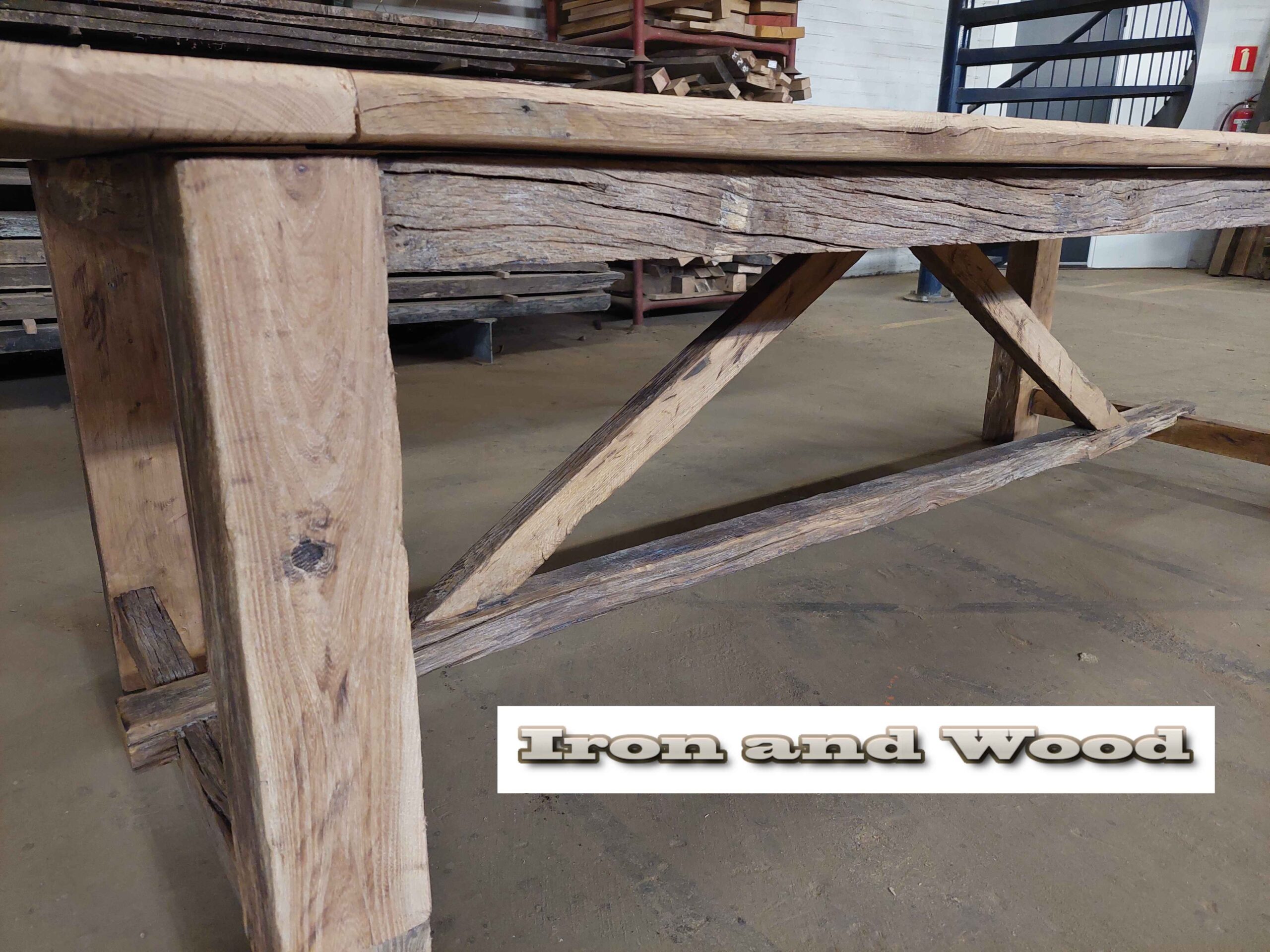 Oud eiken barnwood kloostertafel "Kiev" - Afbeelding 8
