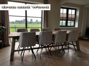 Eiken barnwood kloostertafel "Leningrad"