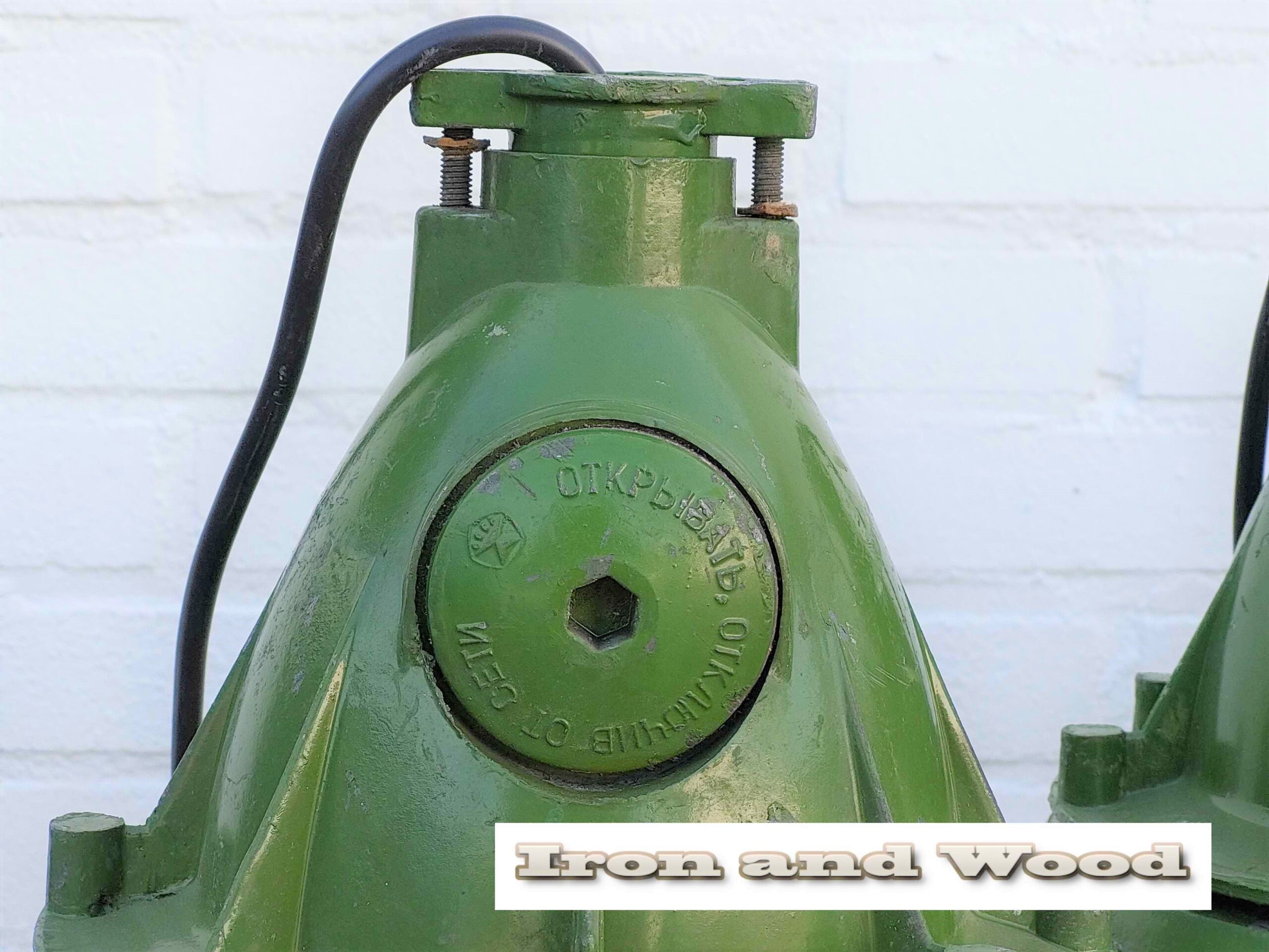 Oude industriele felgroene vintage bully's / kooilampen - Afbeelding 5