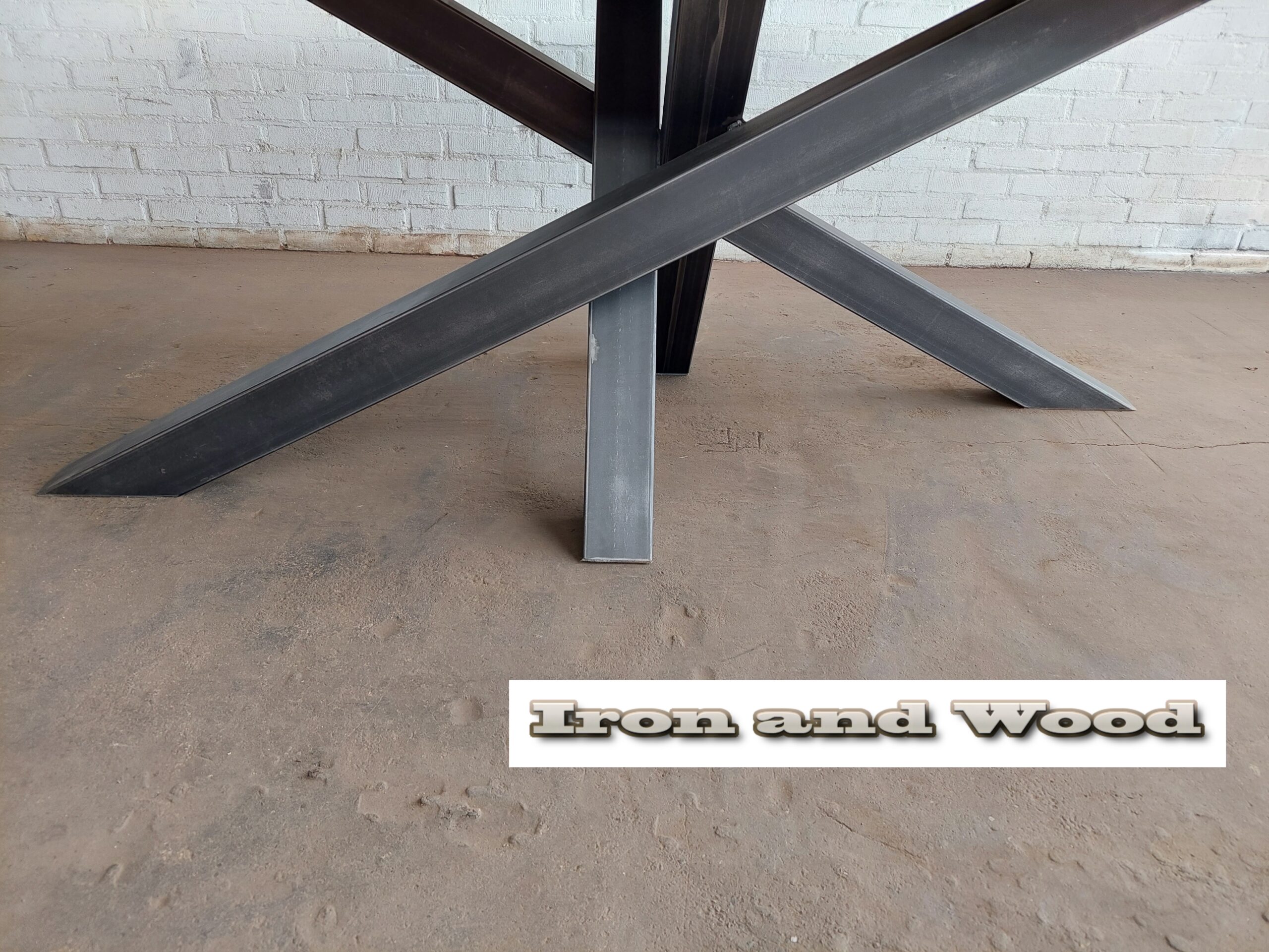 Industriele plat ovale eettafel "Marseille" met matrix twist poot - Afbeelding 9