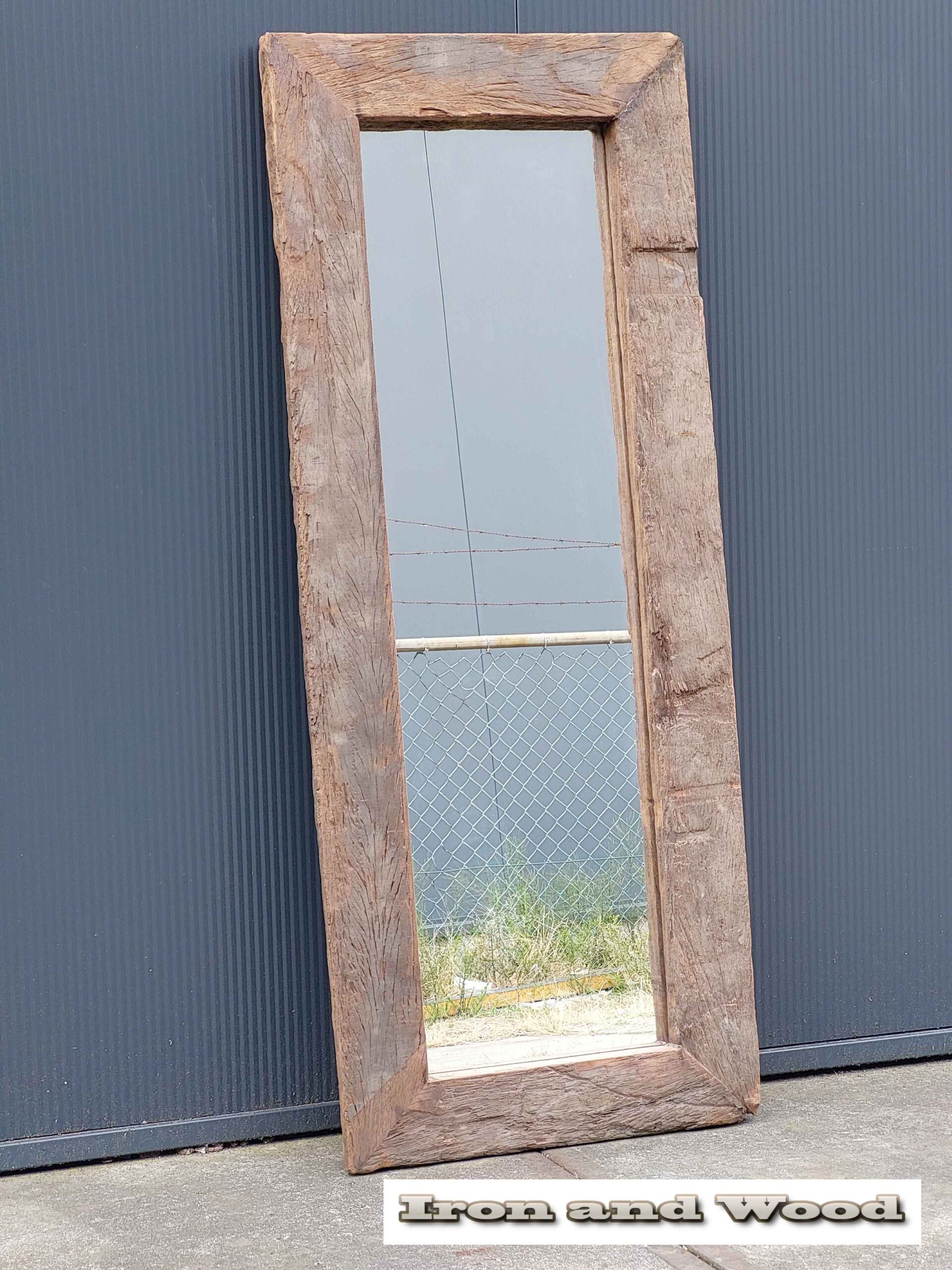 Grote robuuste spiegel van hardhouten wagonplanken afm 139 x 57 lijst 10,5 cm - Afbeelding 5