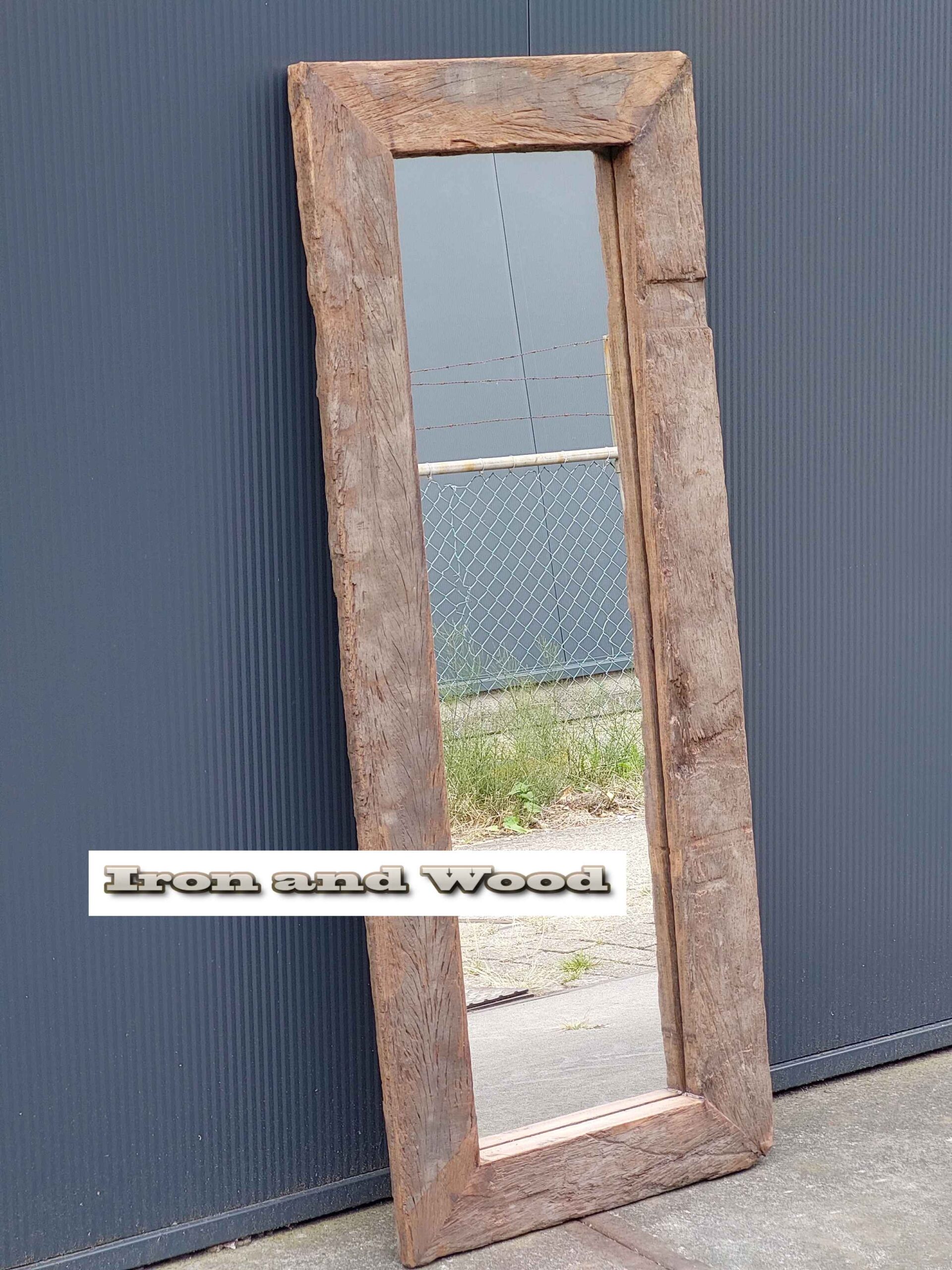 Grote robuuste spiegel van hardhouten wagonplanken afm 139 x 57 lijst 10,5 cm - Afbeelding 3