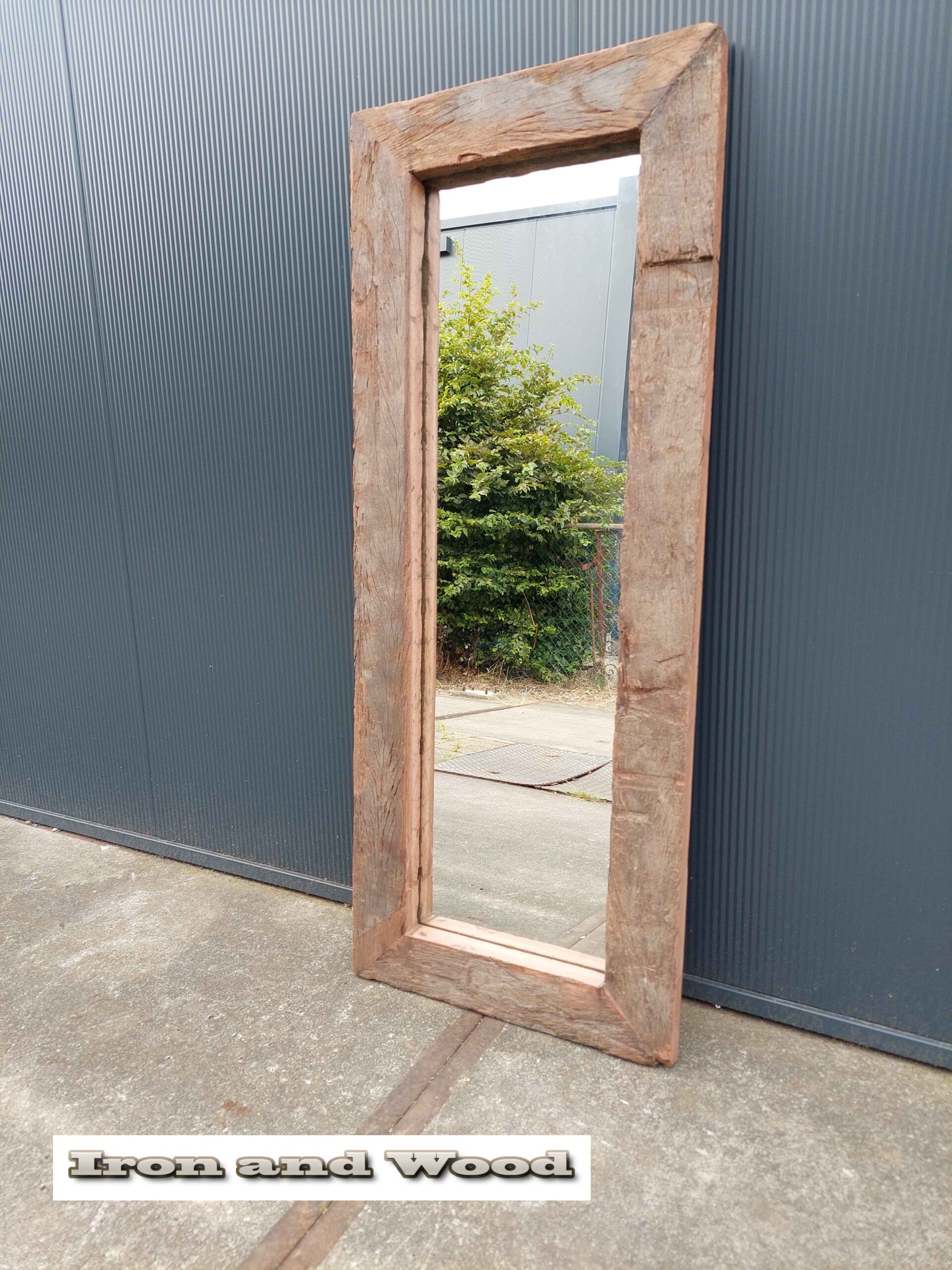 Grote robuuste spiegel van hardhouten wagonplanken afm 139 x 57 lijst 10,5 cm - Afbeelding 9
