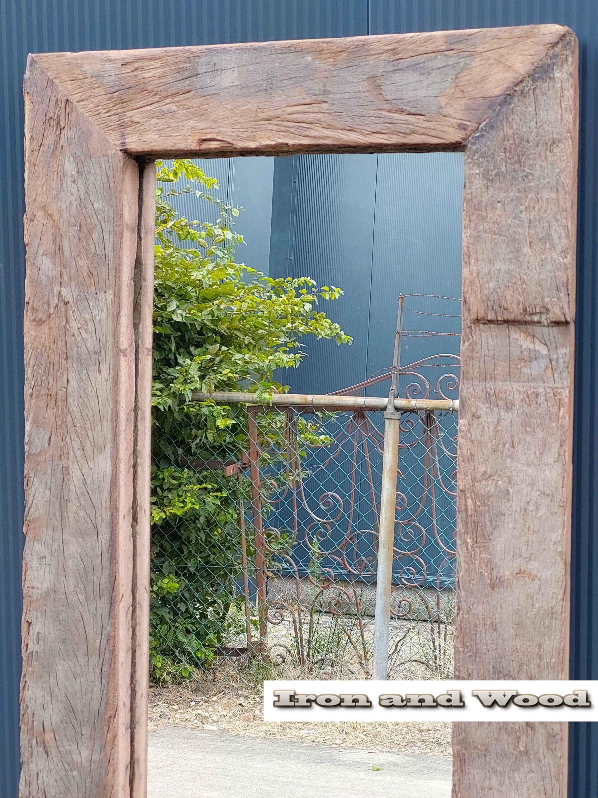Grote robuuste spiegel van hardhouten wagonplanken afm 139 x 57 lijst 10,5 cm - Afbeelding 2