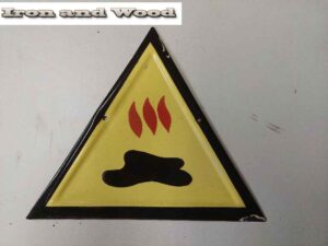 Oud geel zwart vintage emaille waarschuwingsbord