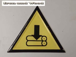 Oud  industrieel geel zwart vintage emaille bord