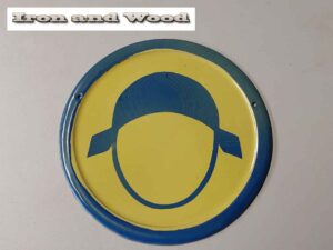Vintage oud emaille rond geel donkerblauw bord muts/hoofdbescherming