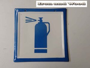 Oud vintage blauw wit emaille vierkant bord brandblusser