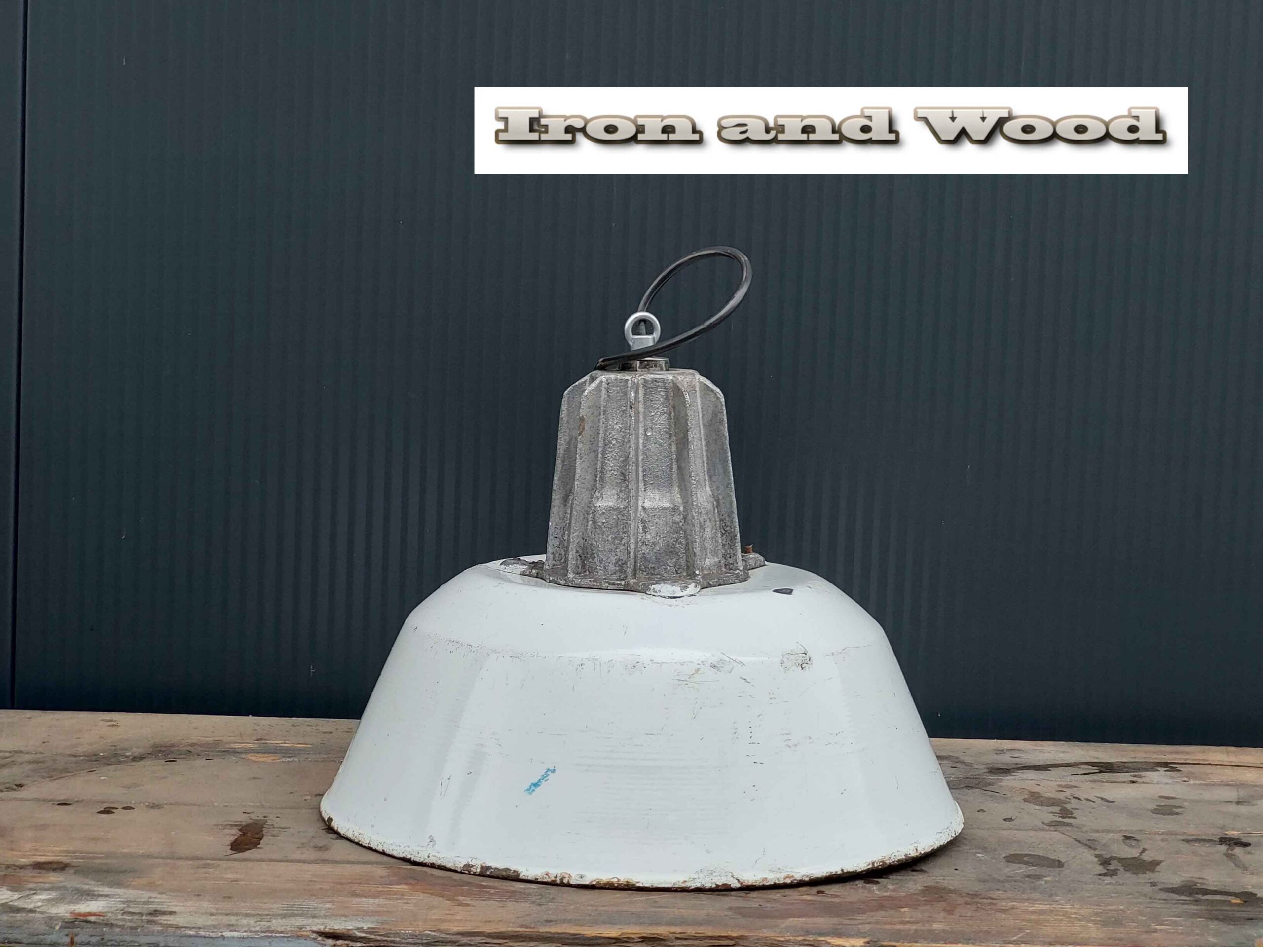 Vintage witte emaille oude lamp - Image 4