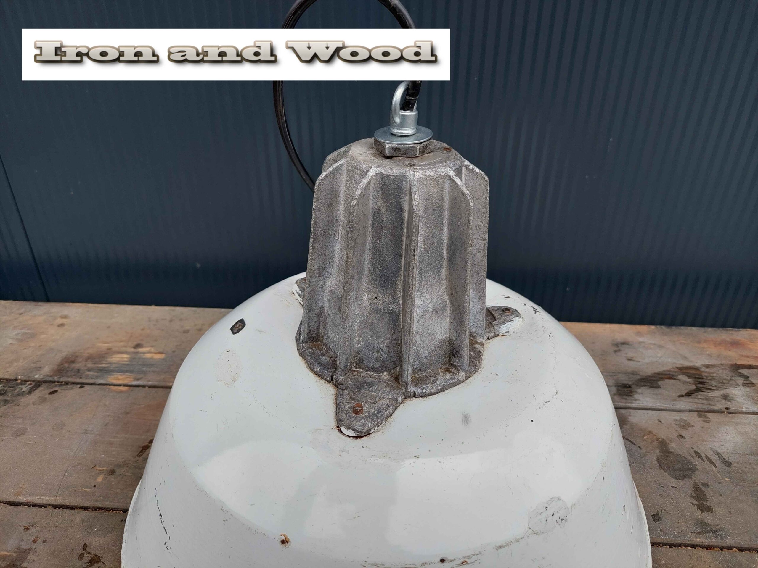 Vintage witte emaille oude lamp - Image 3
