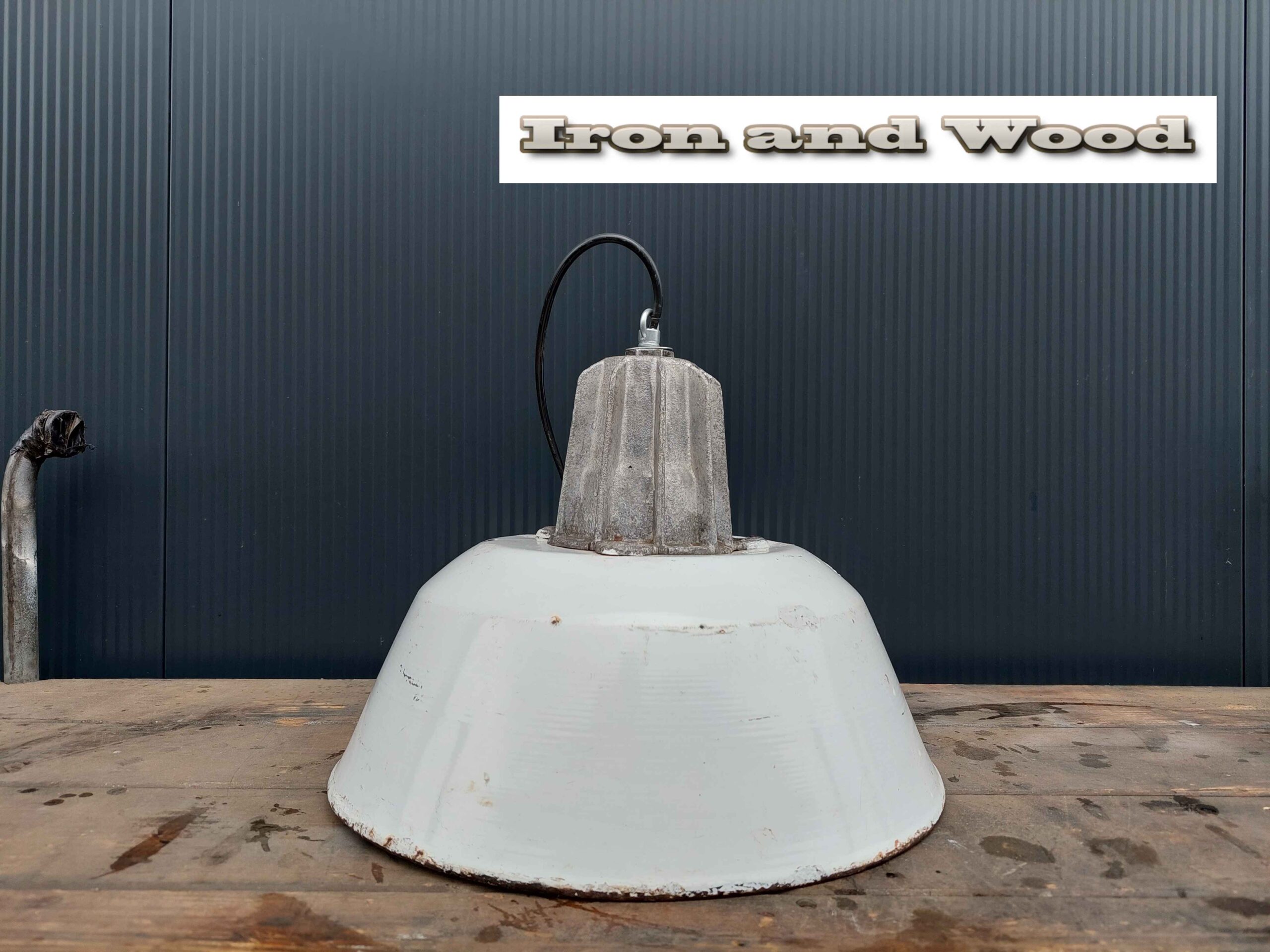 Vintage witte emaille oude lamp - Image 7