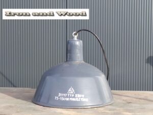 Vintage emaille blauwe oude lamp