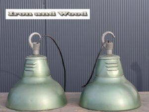 Oude vintage groene Holophane Paris hanglampen